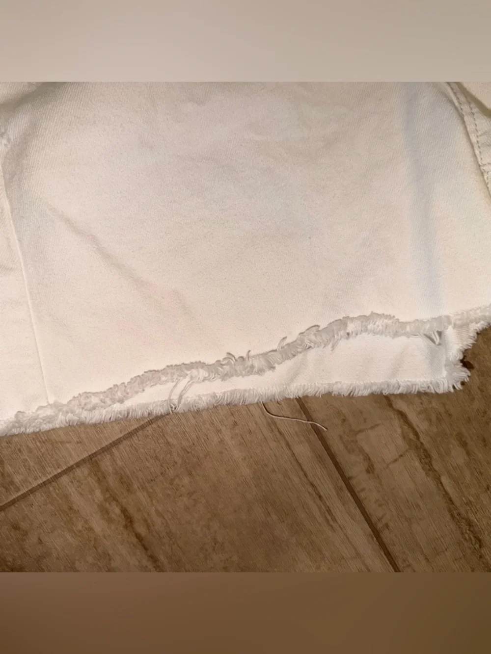 Universal Thread clean white
