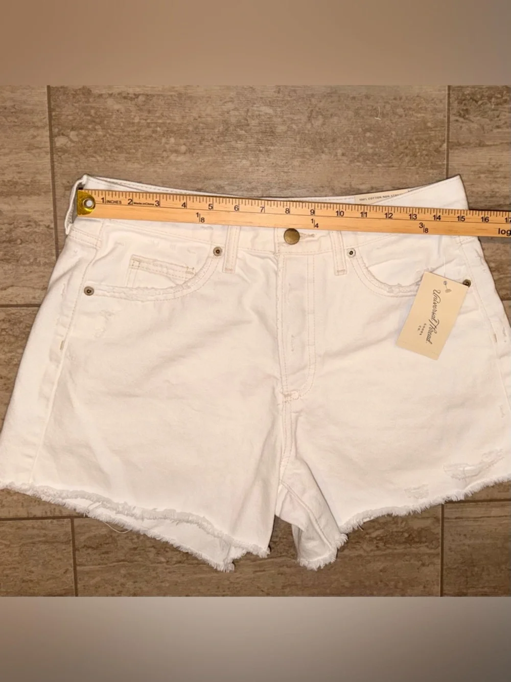 Universal Thread clean white