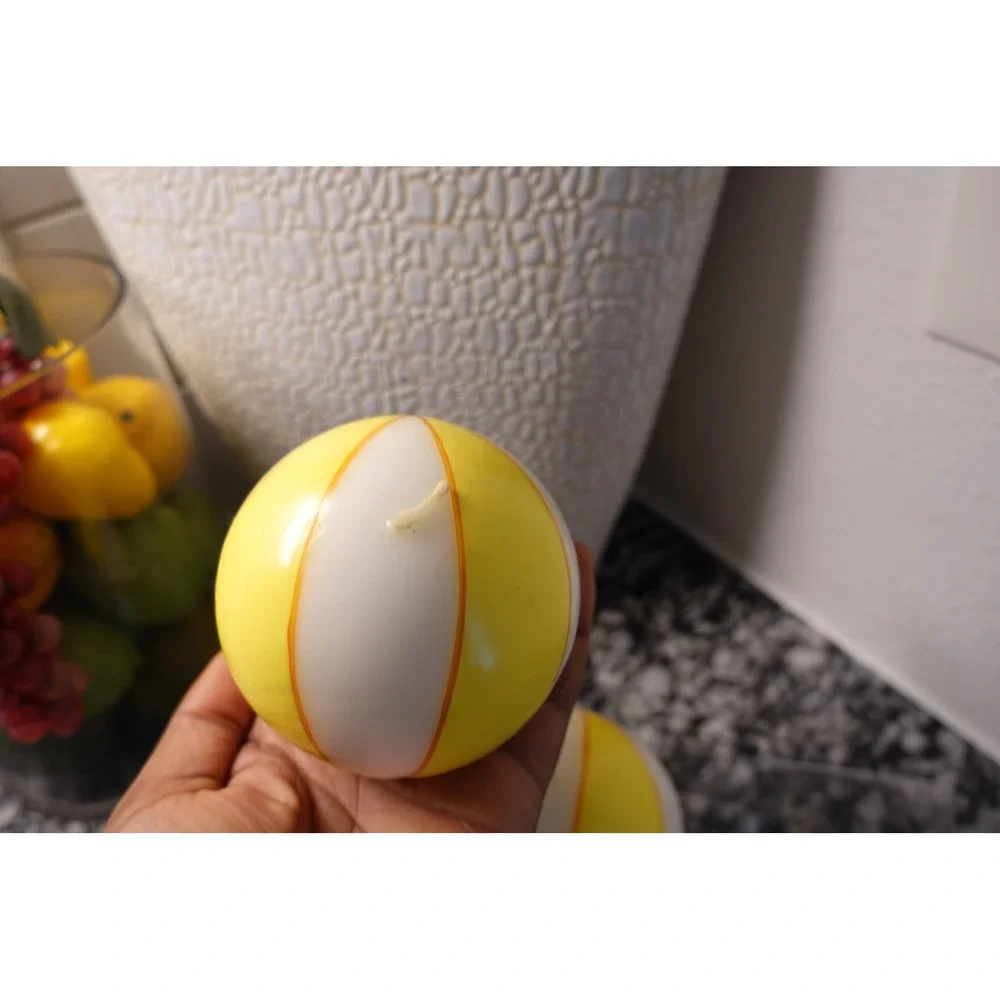 Target‎ 2005 Beach Ball Candles Set of 2 Yellow White Striped Summer Decor NEW