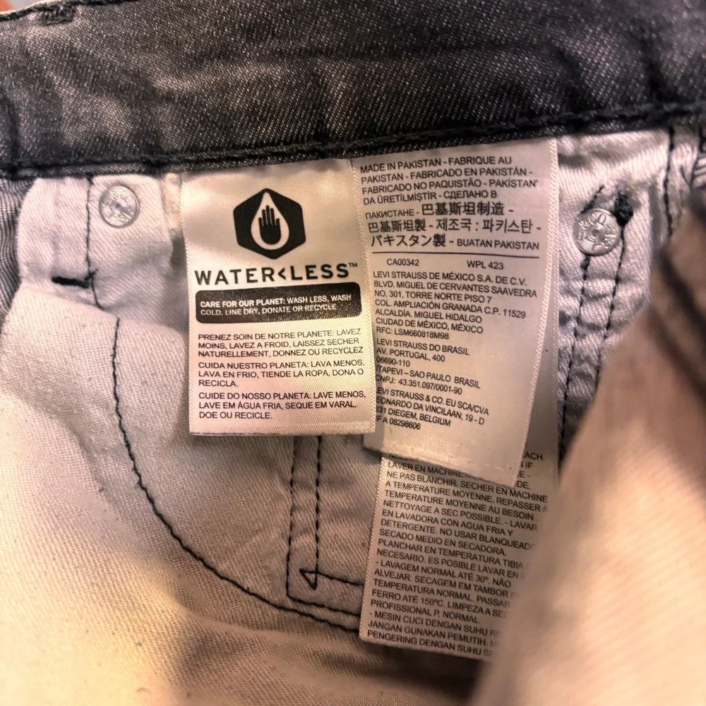 Levis 511 Slim Fit Jeans Mens 30x32 Faded Black Denim 04511-3096 WaterLess