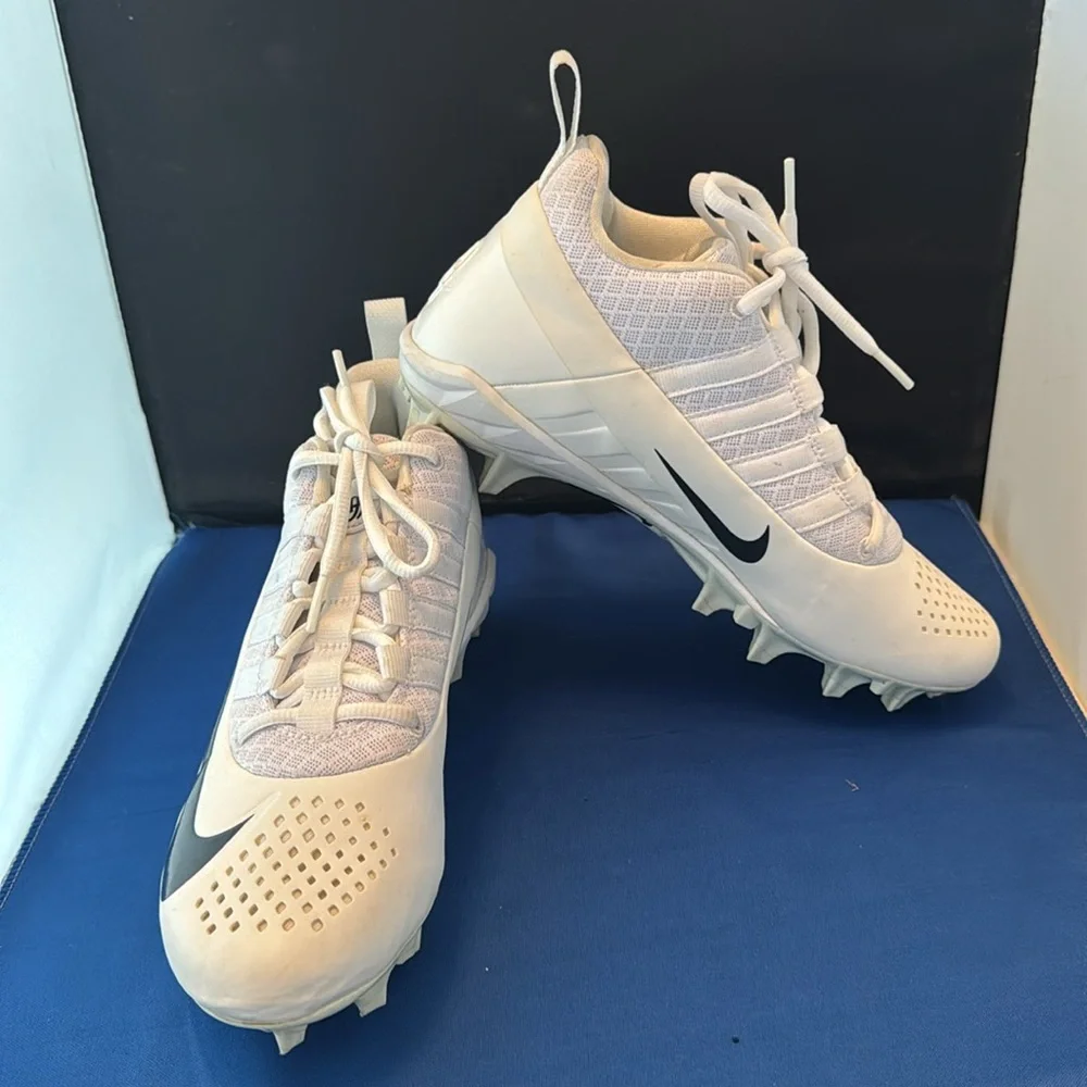 Nike classic sneakers