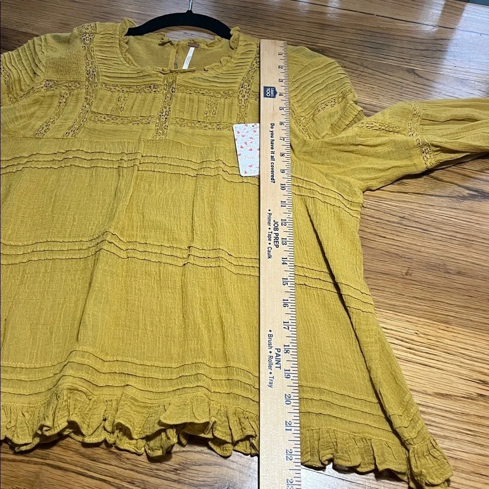 Free People Ladies Bell Sleeve Blouse Yellow boho ruffle peasant Size Small