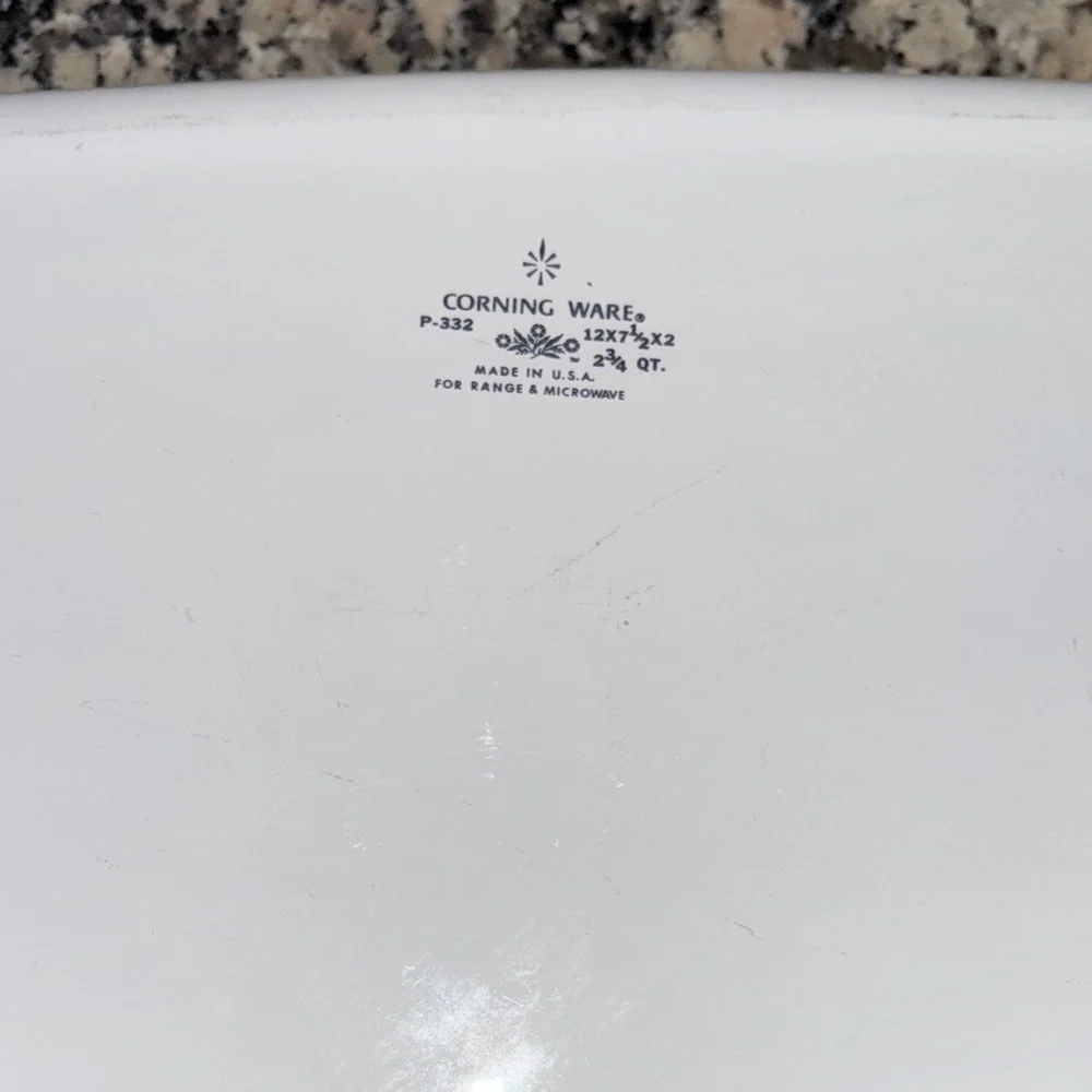 Vintage Corningware P-332 Blue Coneflower White 2 3/4 QT Baking Dish