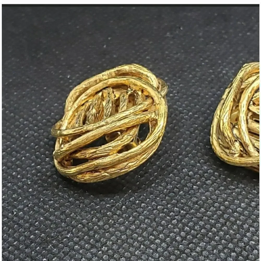 Clara Kasavina Studios vintage jewelry