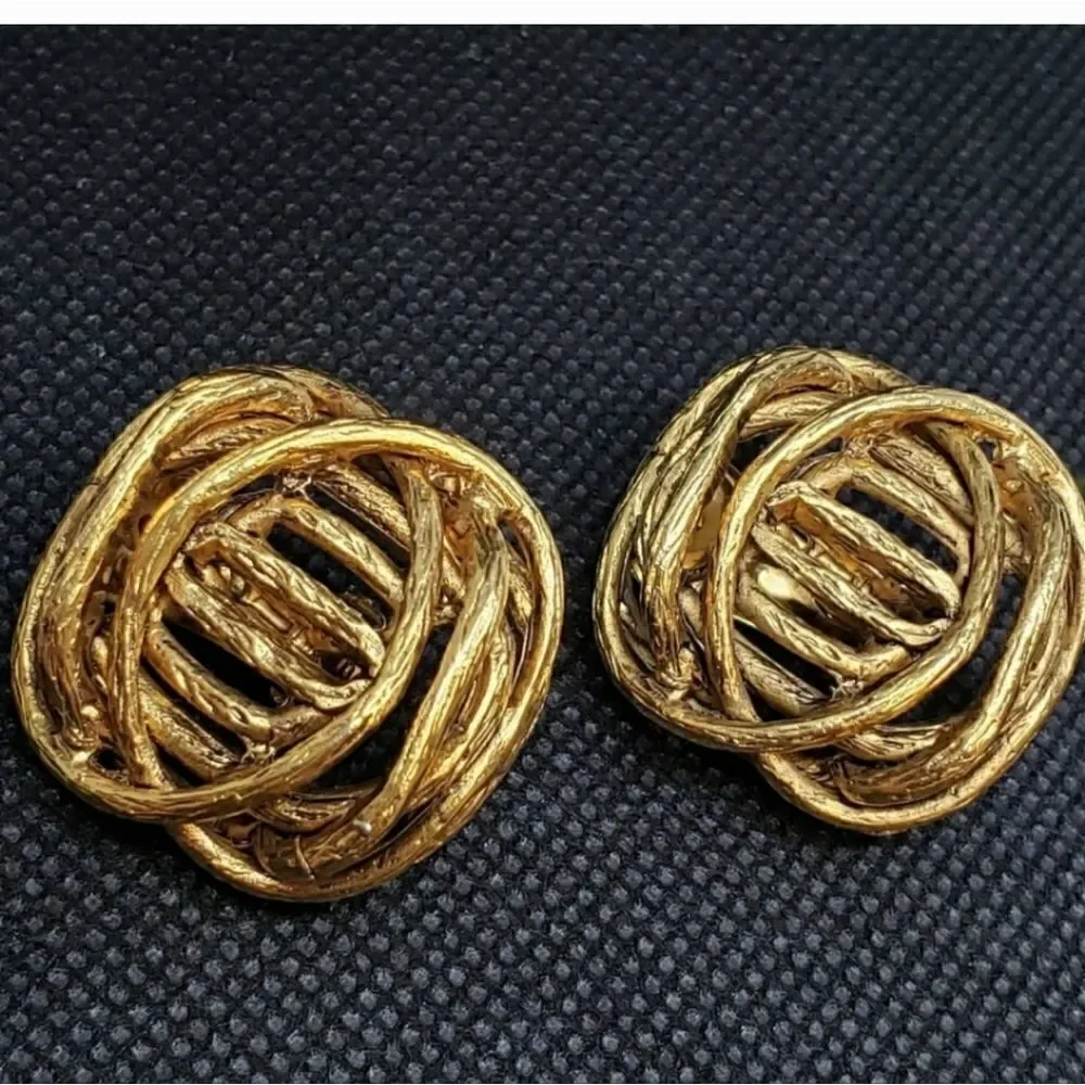 Clara Kasavina Studios vintage jewelry