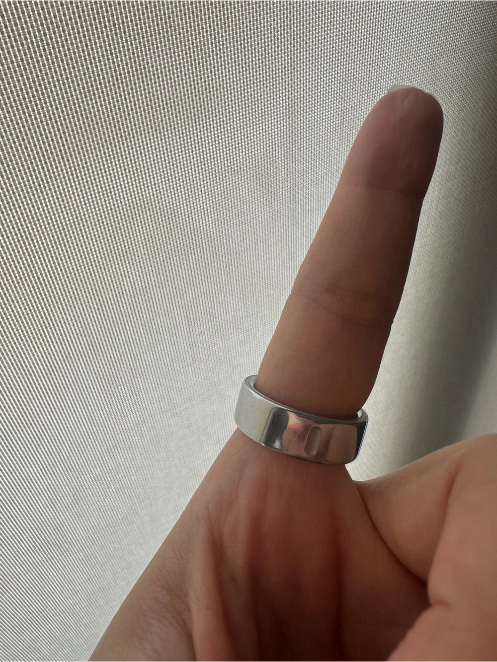 Oura Ring Gen 4 - Silver size 8
