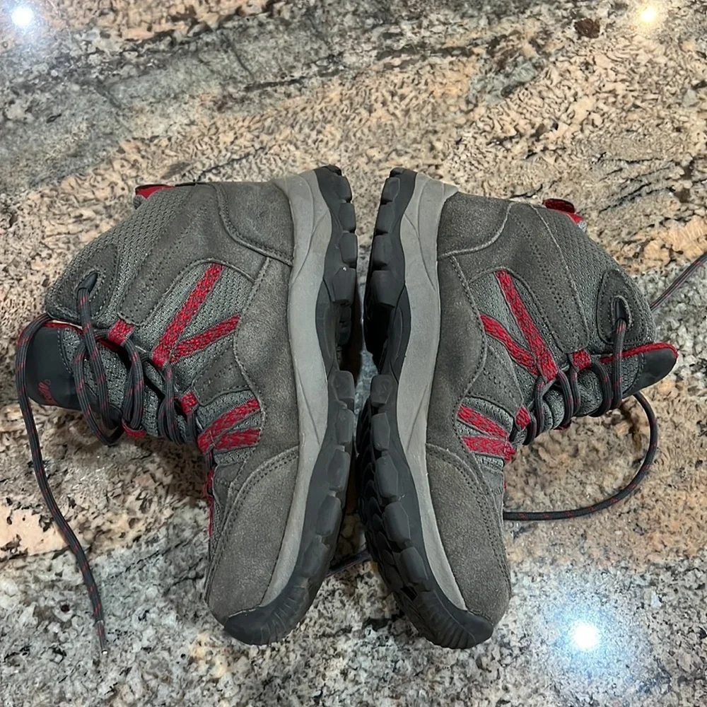 Northside hikers gray