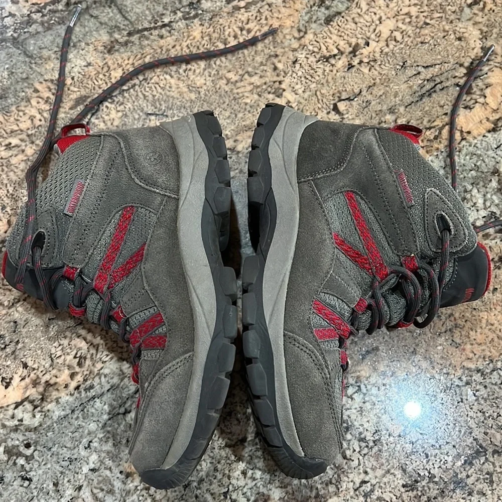 Northside hikers gray