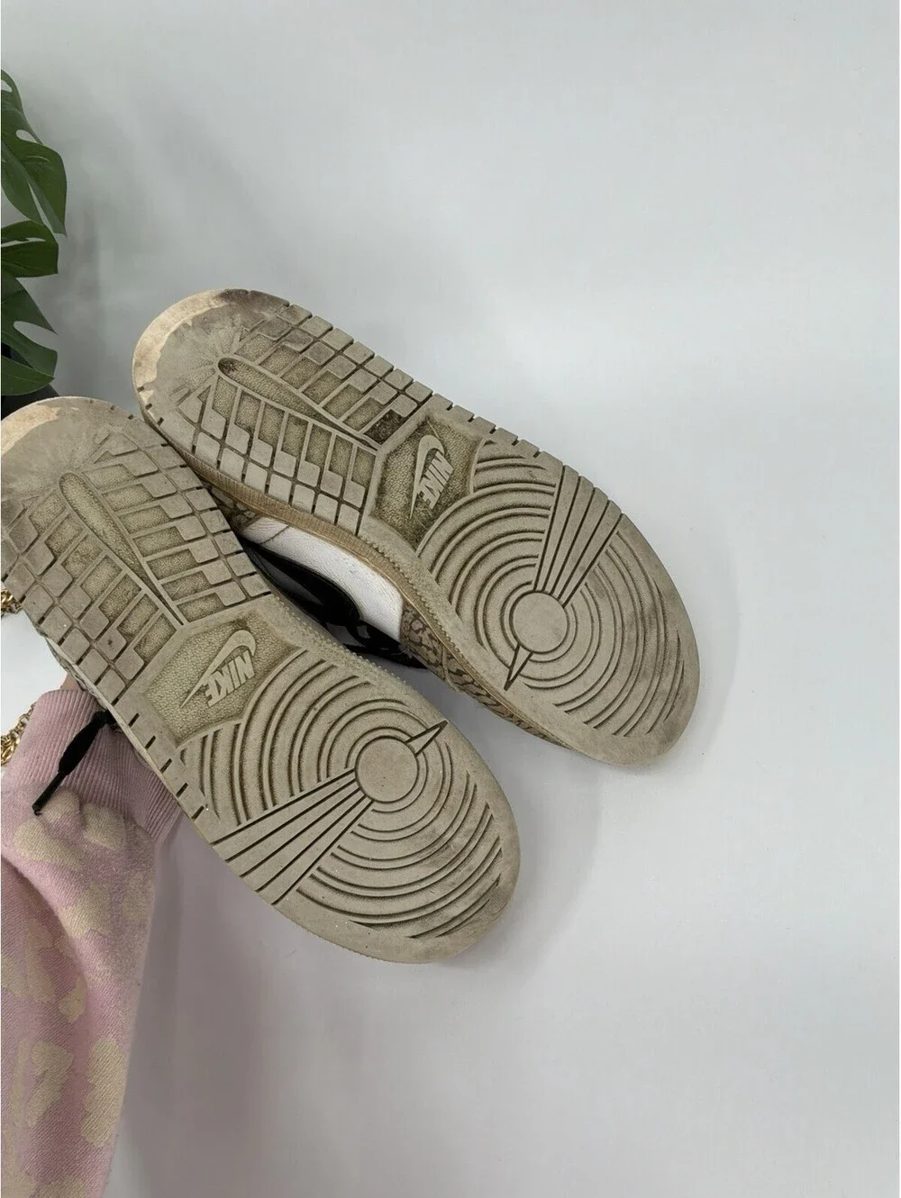 Nike pictured print