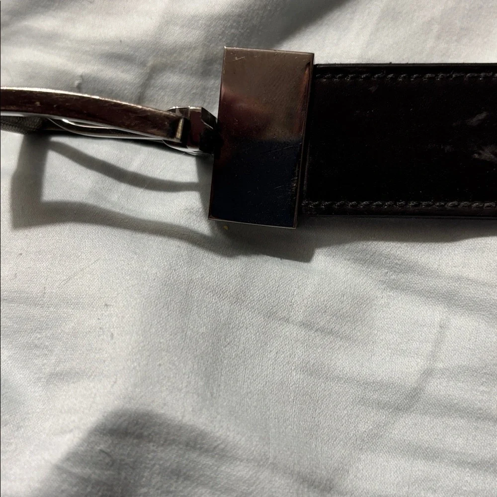 Gucci Men's Brown Leather Belt with Polished Buckle