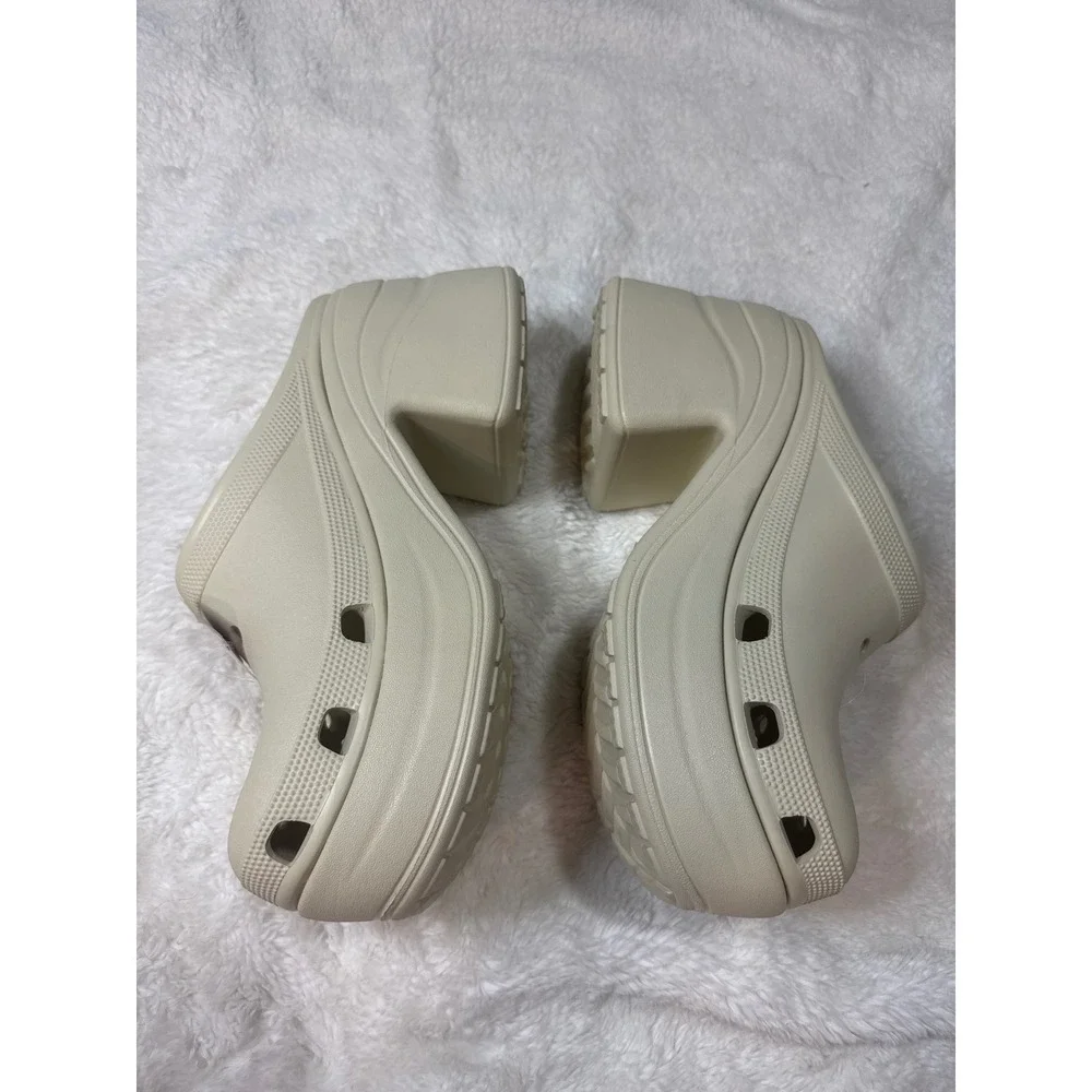 CROCS siren clogs