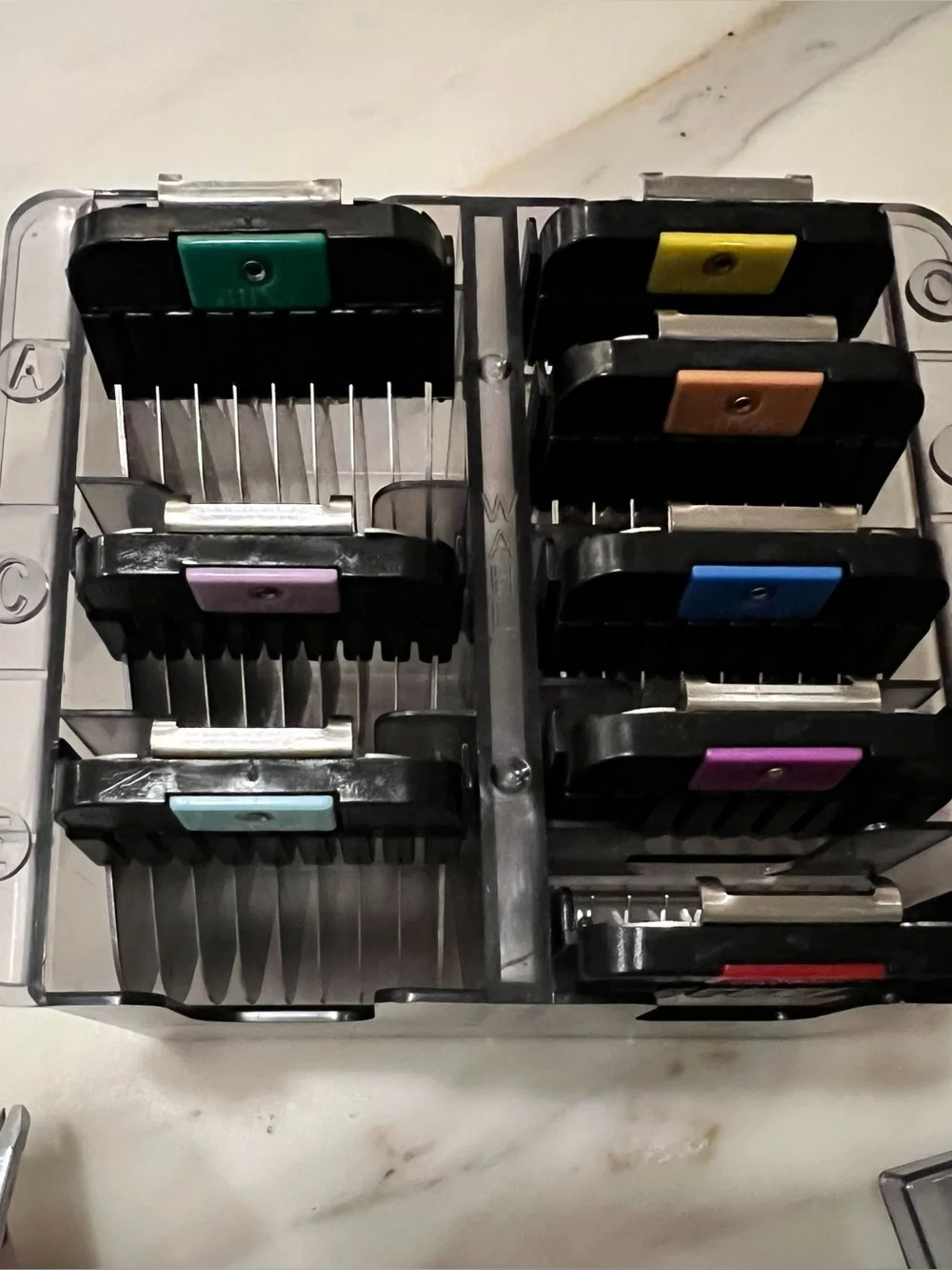 Wahl KM2+ Pet Hair Clipper & 8 attachment combs