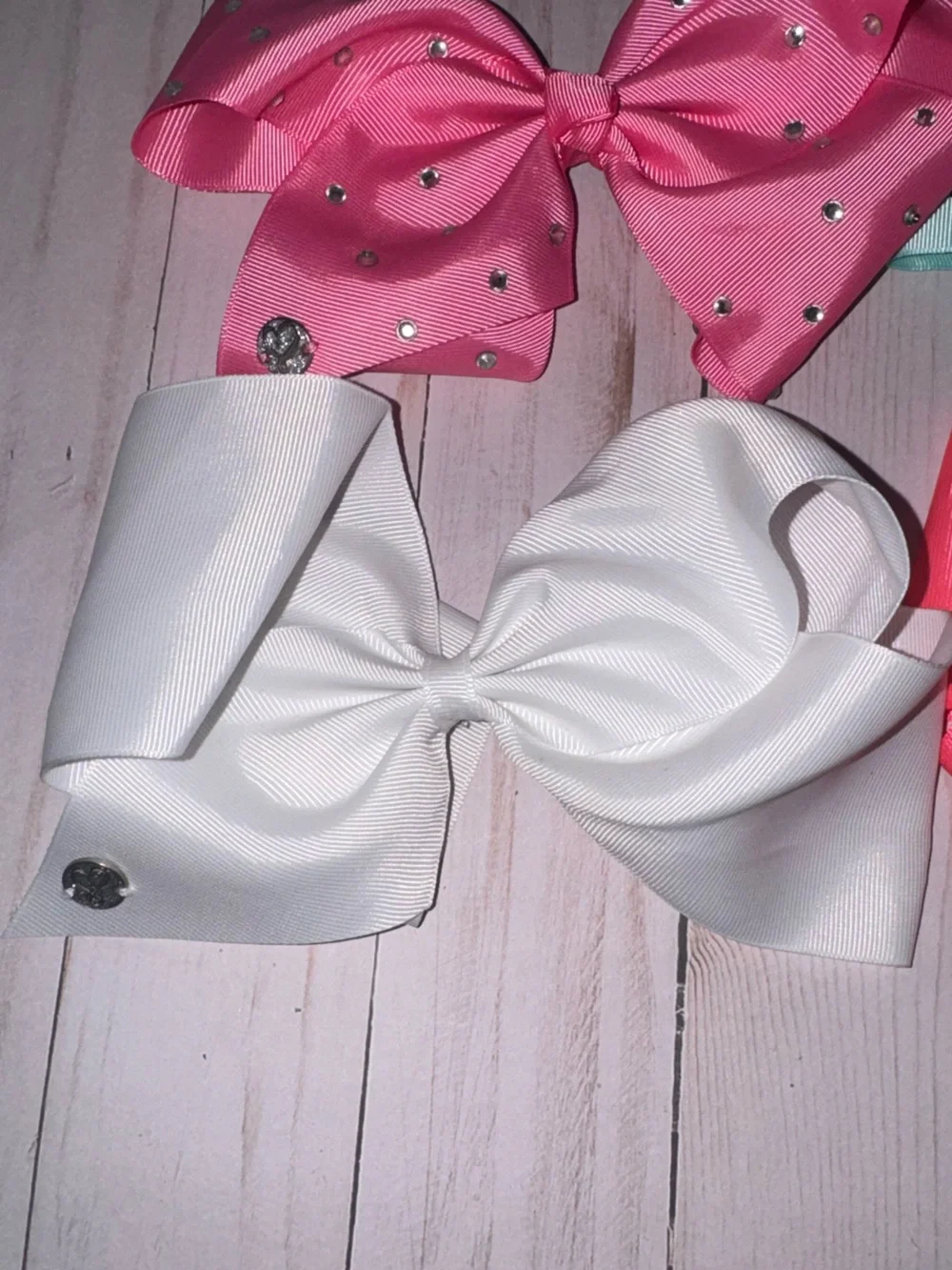 Jojo bows
