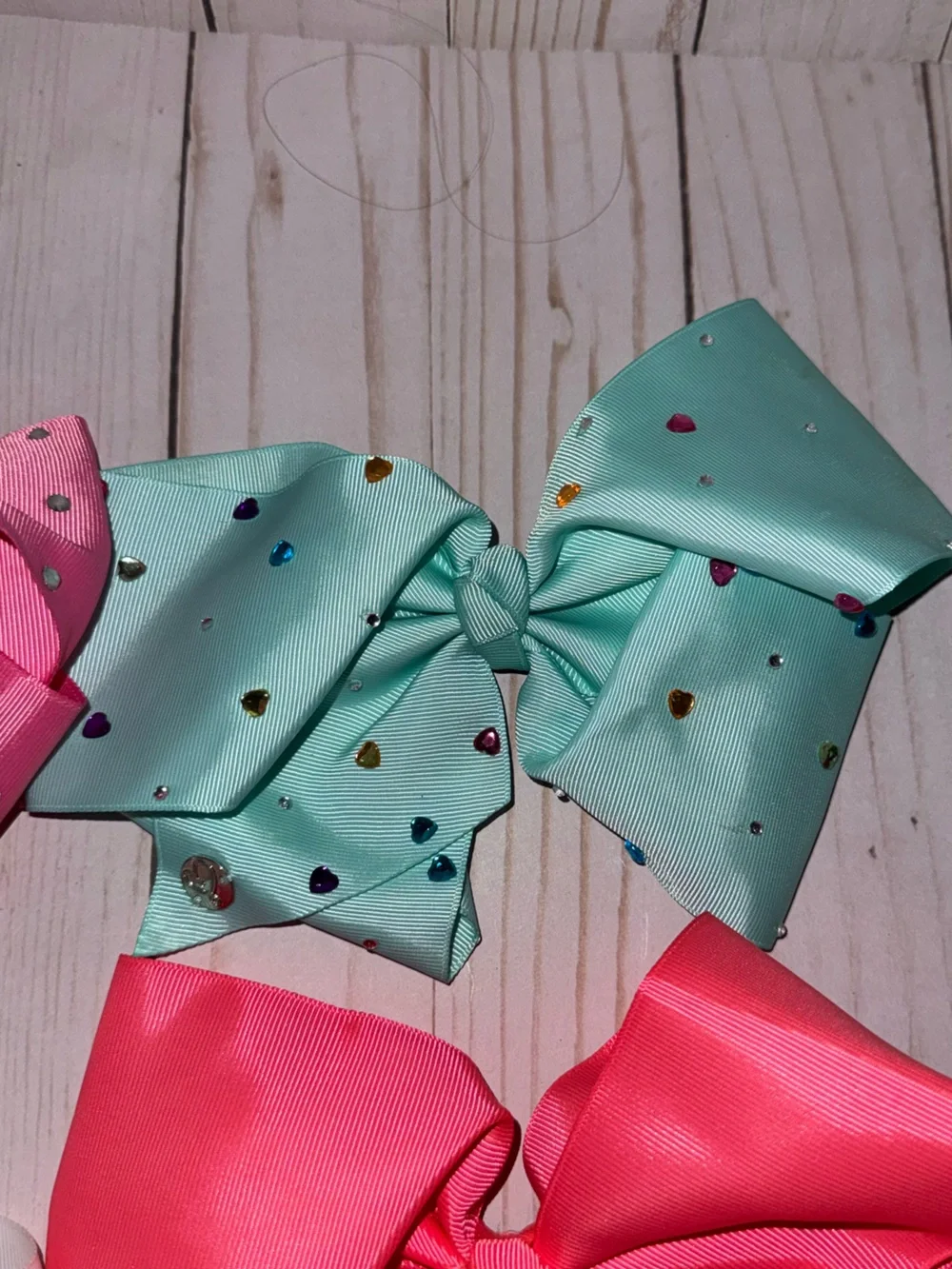 Jojo bows