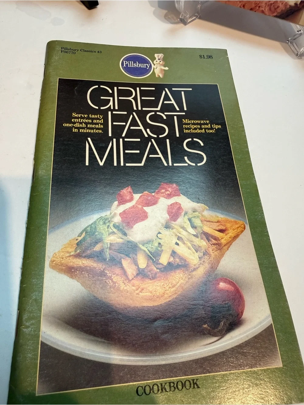 Set of 5 Vintage Pillsbury Cook Books - 1980's
