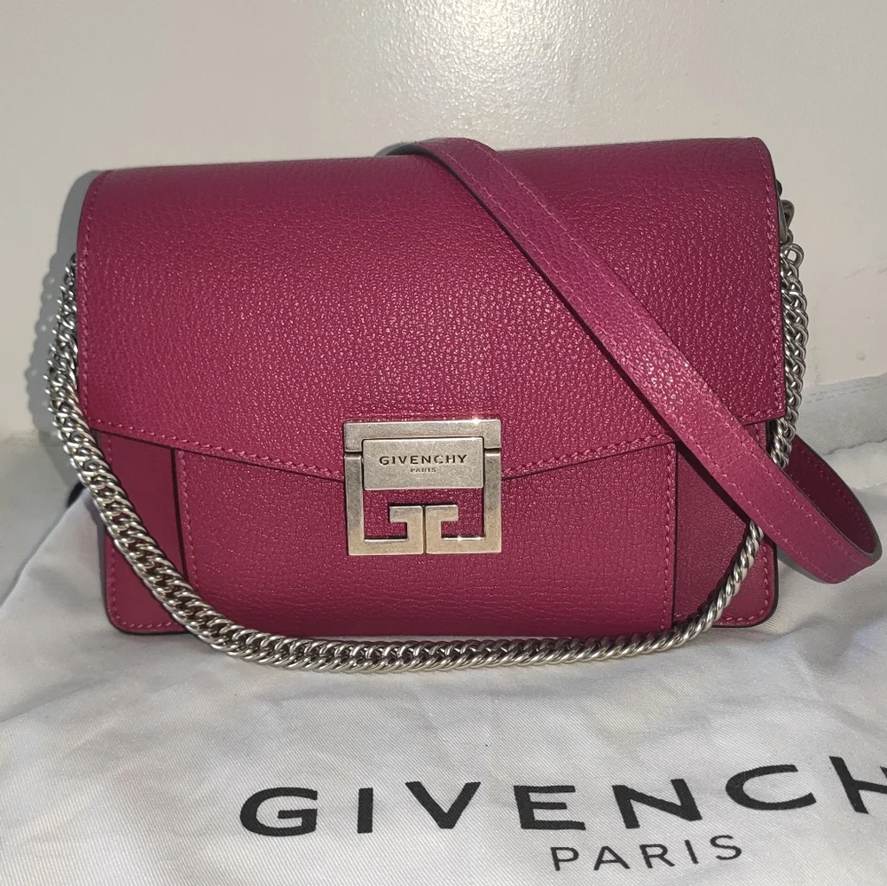 Givenchy auth nwt