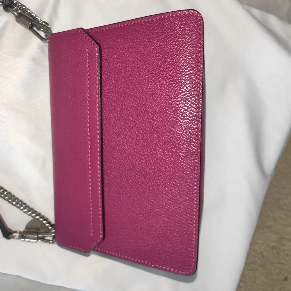 Givenchy auth nwt