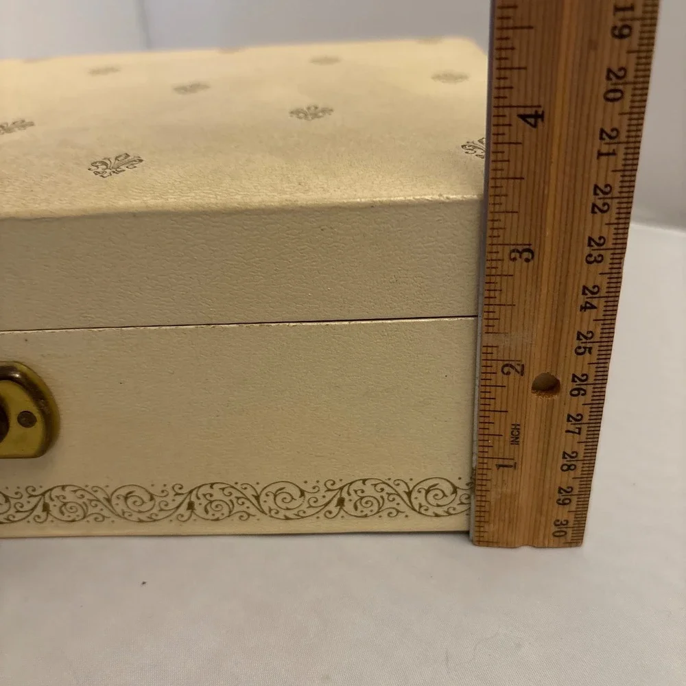 N/A vintage ivory