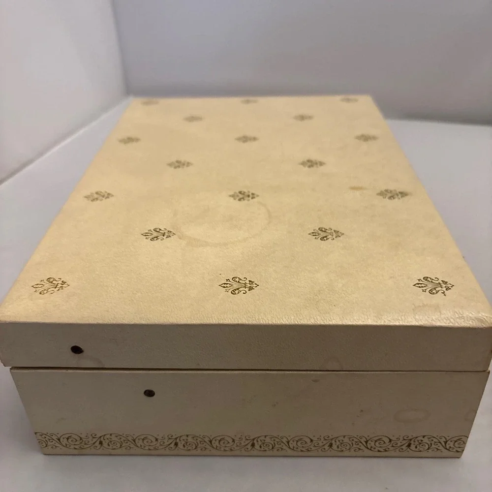 N/A vintage ivory