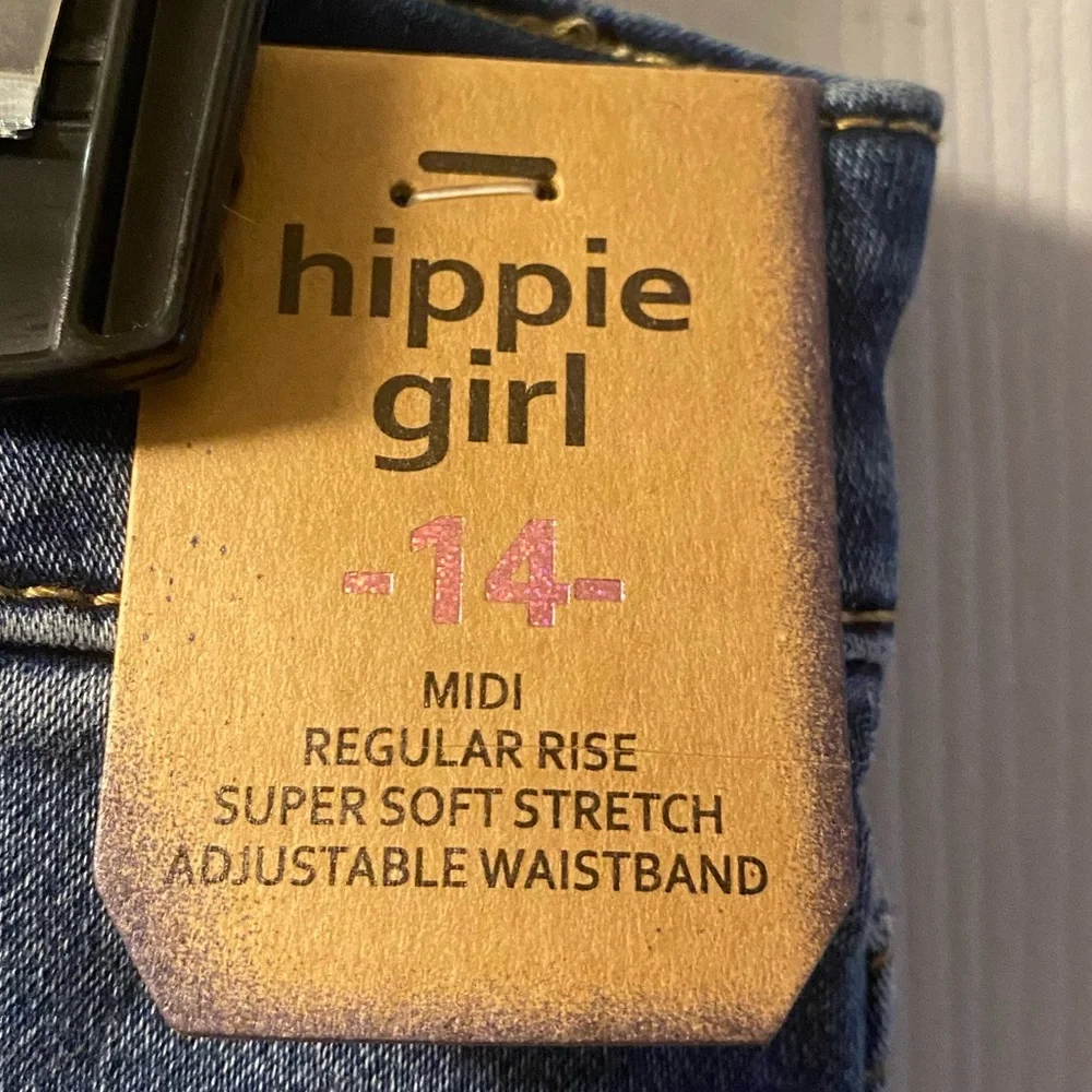 Hippie Girl Midi Jean Shorts Regular Rise Super‎ Soft Stretch Adjustable Waist
