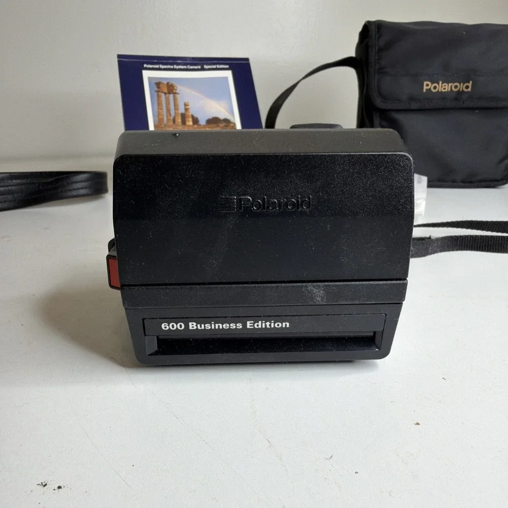 Polaroid all no everything