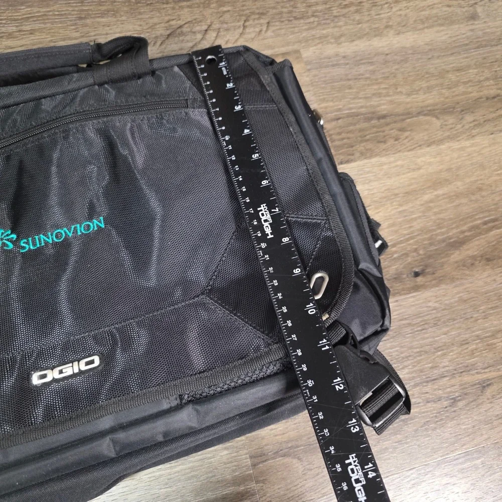 OGIO laptop messenger