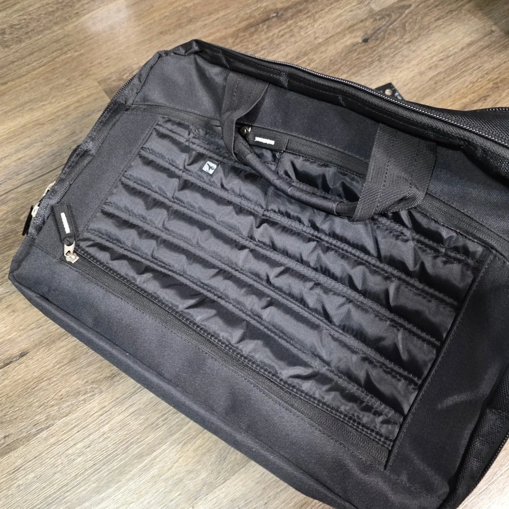 OGIO laptop messenger