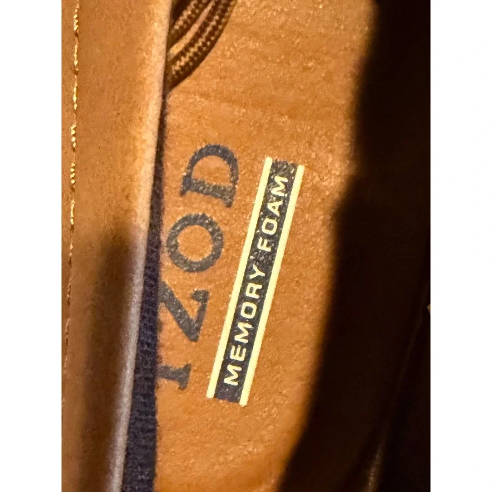 NWT IZOD Palmer Mens 11 Brown Memory Foam Chukka Boot Sneakers Preppy Classic