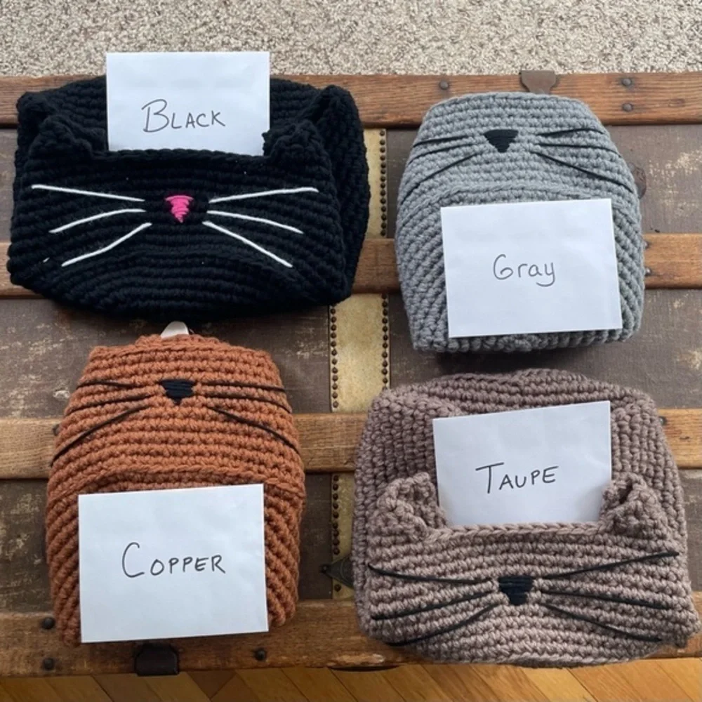 Handmade Artisan NWT Small Cat Bed Copper / Black Nose 11.5” x 4” Crocheted Pet