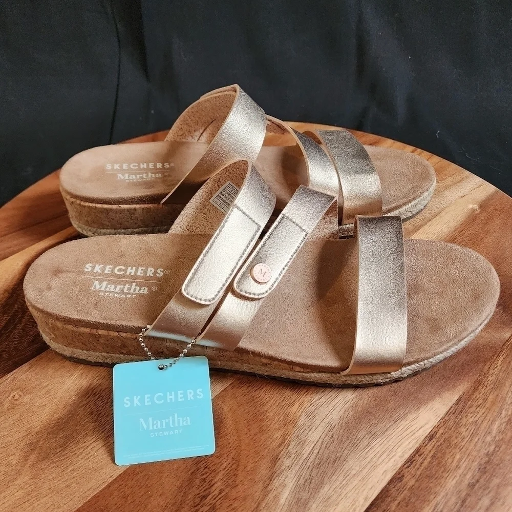 NWT Martha Stewart: Breeze- Shiny Luster Women's Size 11.