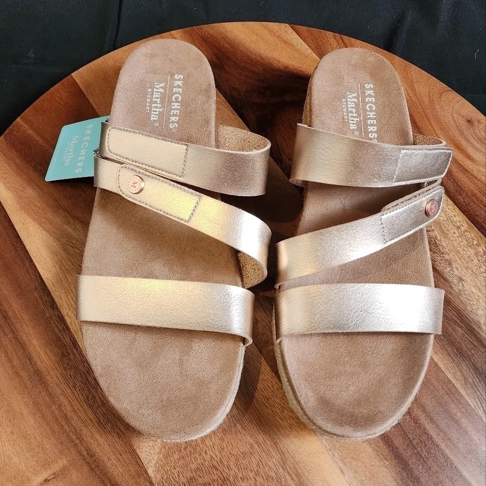 NWT Martha Stewart: Breeze- Shiny Luster Women's Size 11.