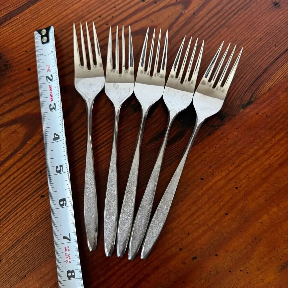 Ekco 36 pieces