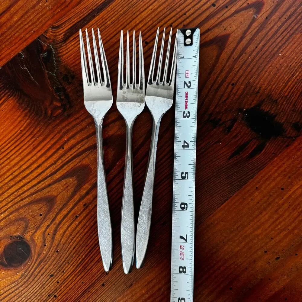 Ekco 36 pieces