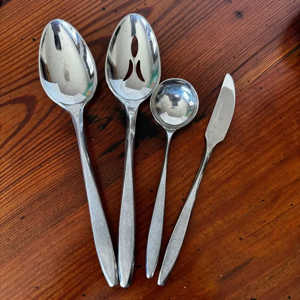 Ekco 36 pieces