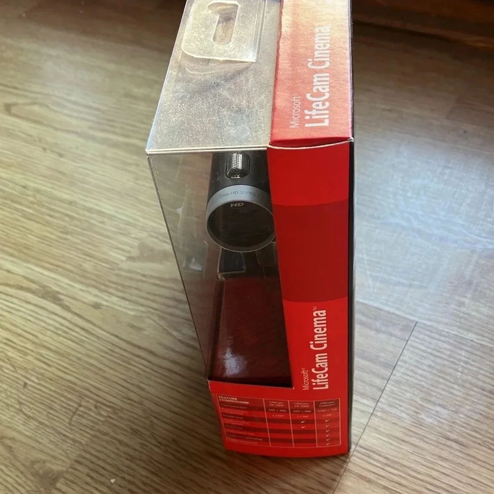 Microsoft LifeCam Cinema True 720pHD w/clear smooth video H5D-00001. NWOT