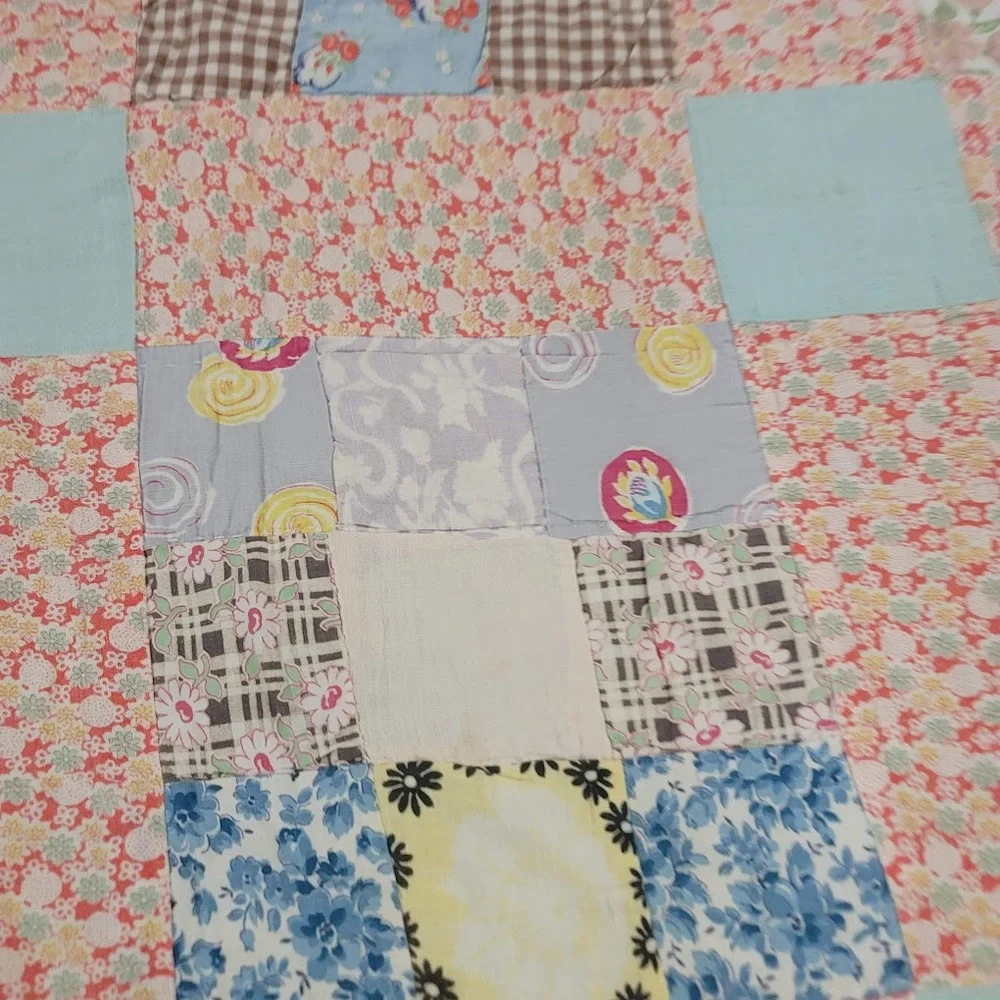 Vintage Handmade Quilt Full OR Twin Bedspread Blanket Farmhouse Cabin 51x72