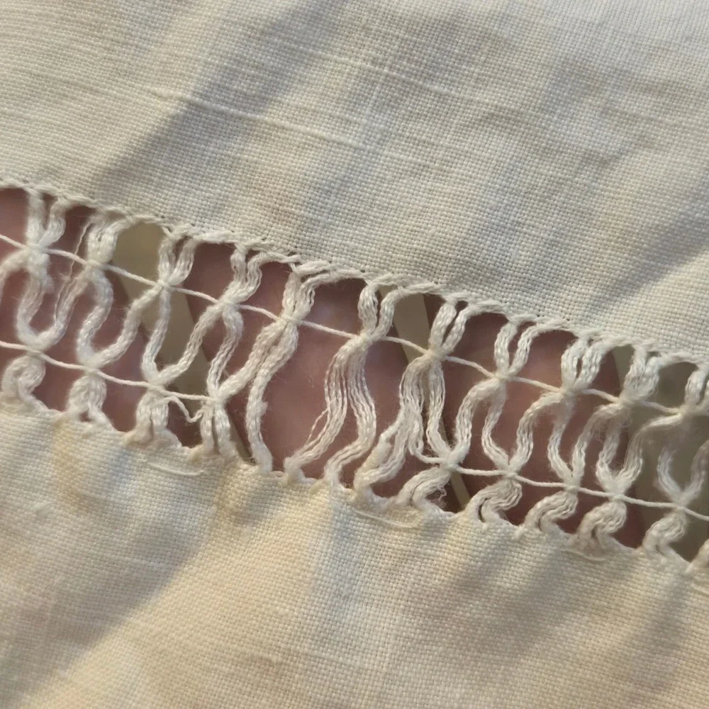 Off White Linen Hand Embroidered Crochet Lace Bedspread Victorian Clover Vtg