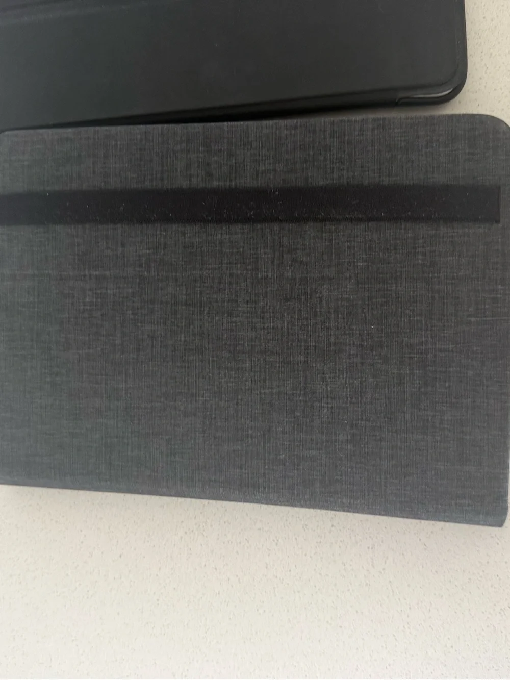 Apple iPad mini with White Front and Black Smart Cover