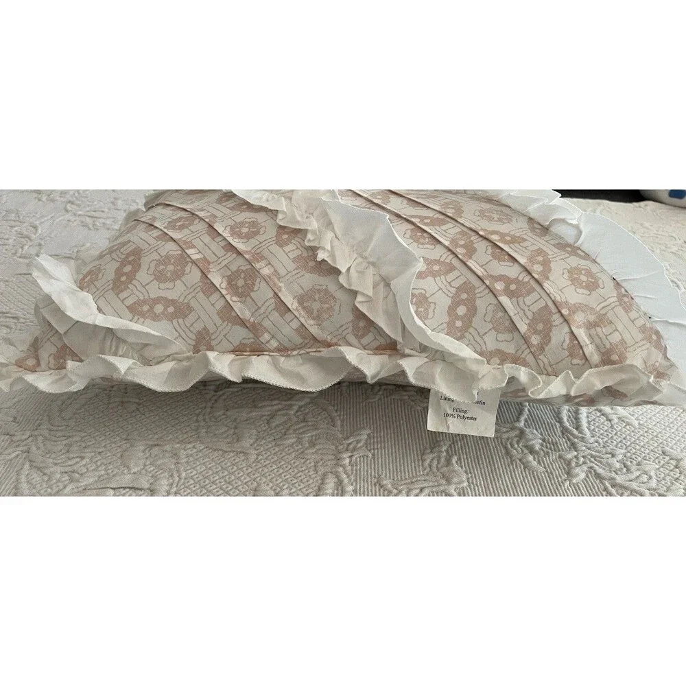 Madison Park decorative pillow please