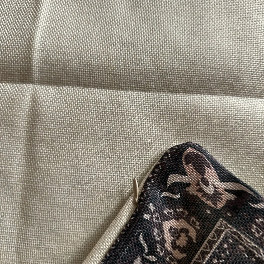 N/A throw pillow