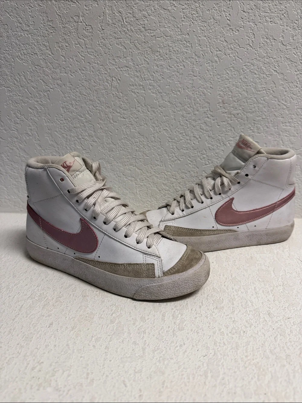 Nike Blazer Mid ’77 Vintage sneakers. Youth 5y Dusty Rose Swoosh