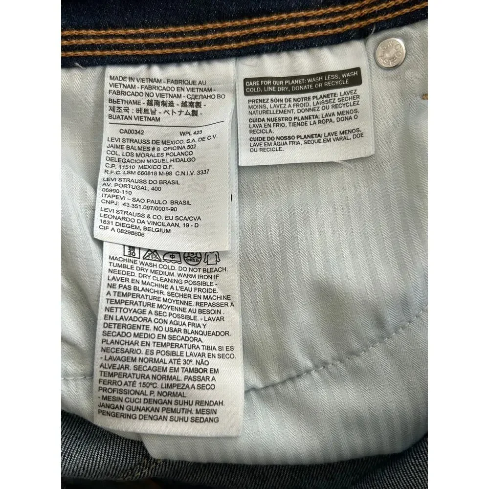Levis levi 395