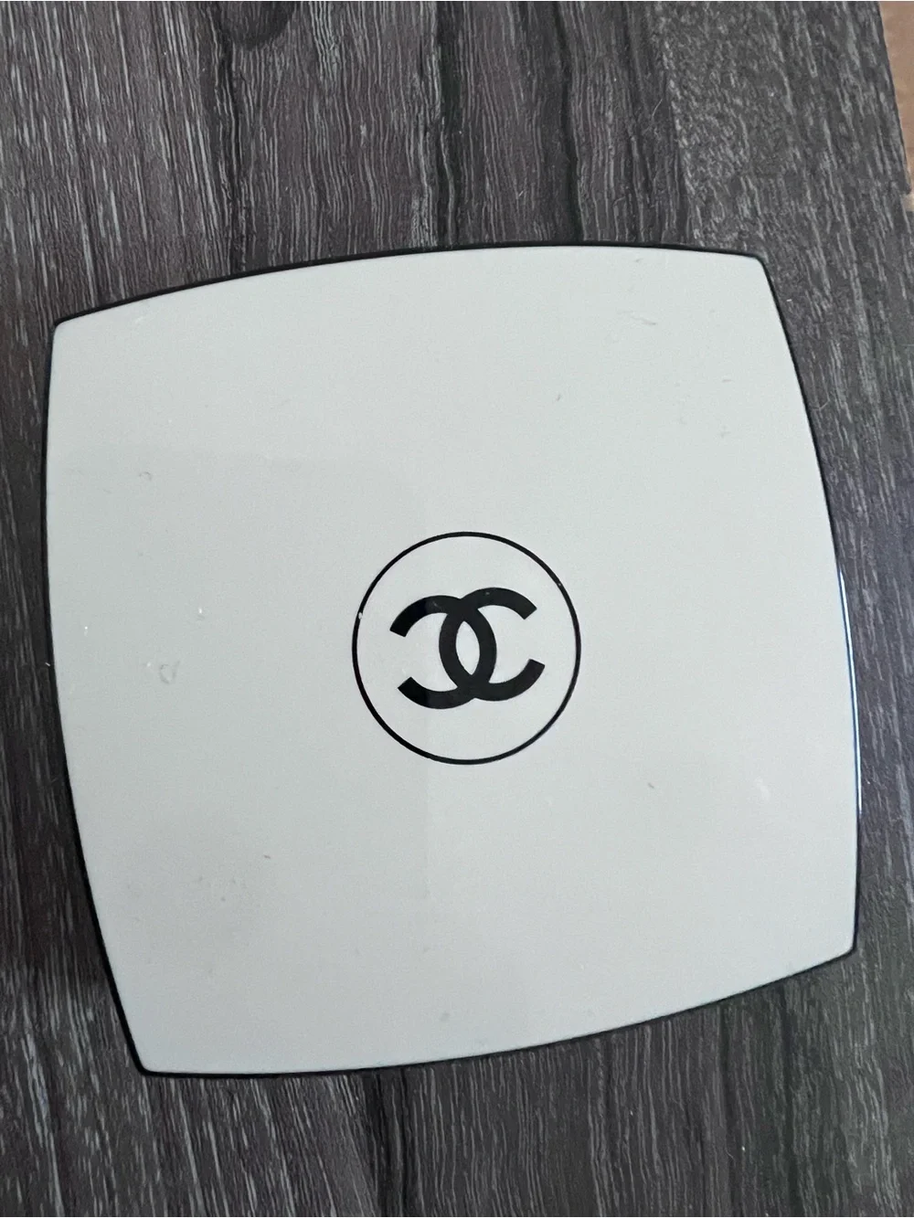 Chanel LES BEIGES Healthy Glow Sheer Powder No. 50