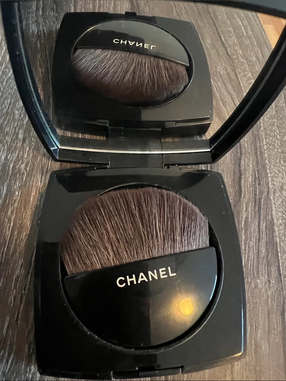 Chanel LES BEIGES Healthy Glow Sheer Powder No. 50