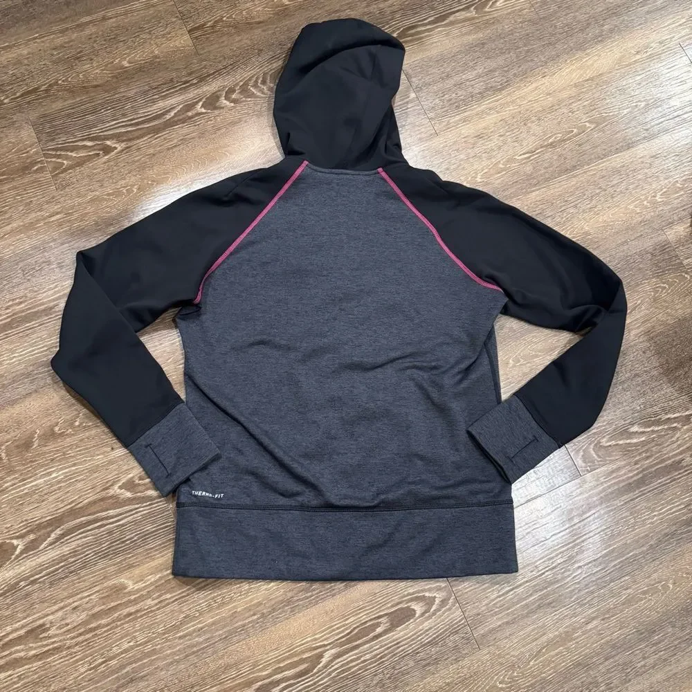 Nike sweater bold