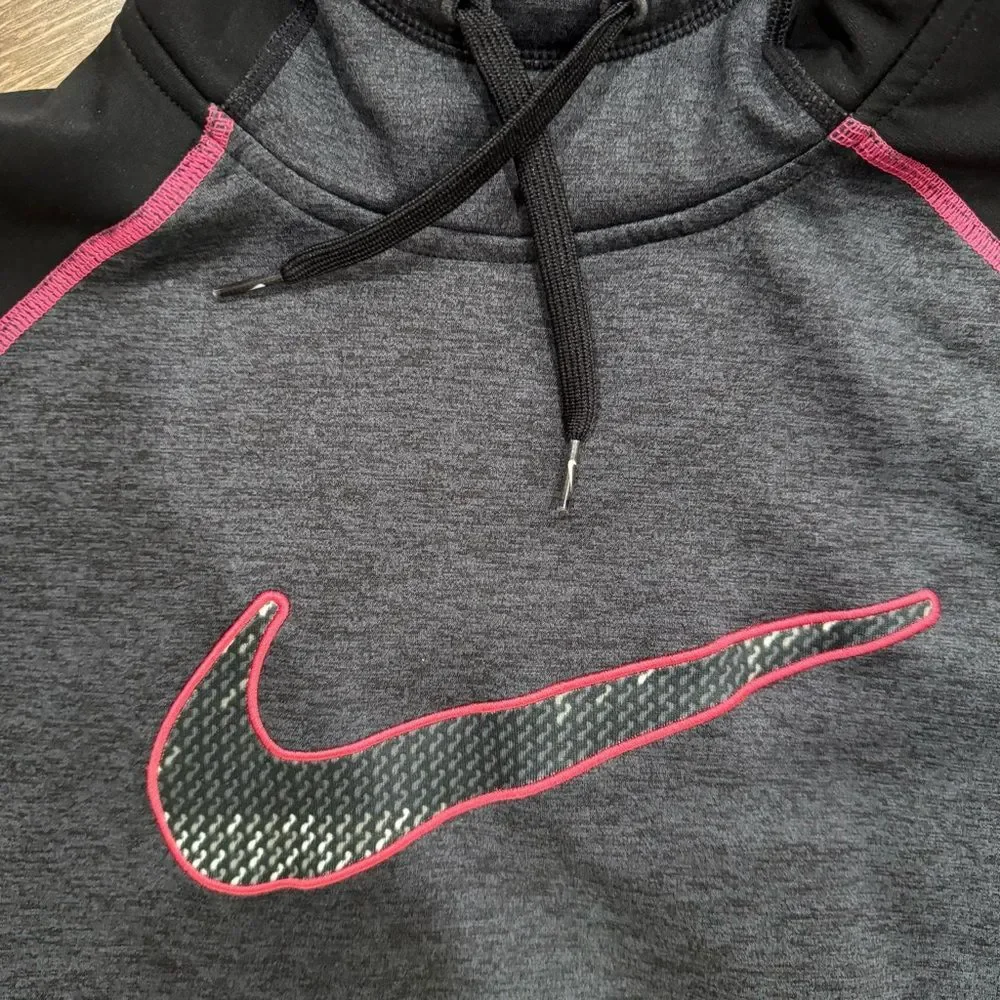 Nike sweater bold