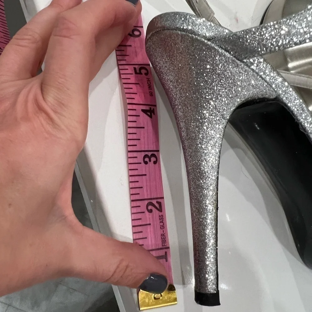 STUART WEITZMAN🤍Silver glitter platform slingback