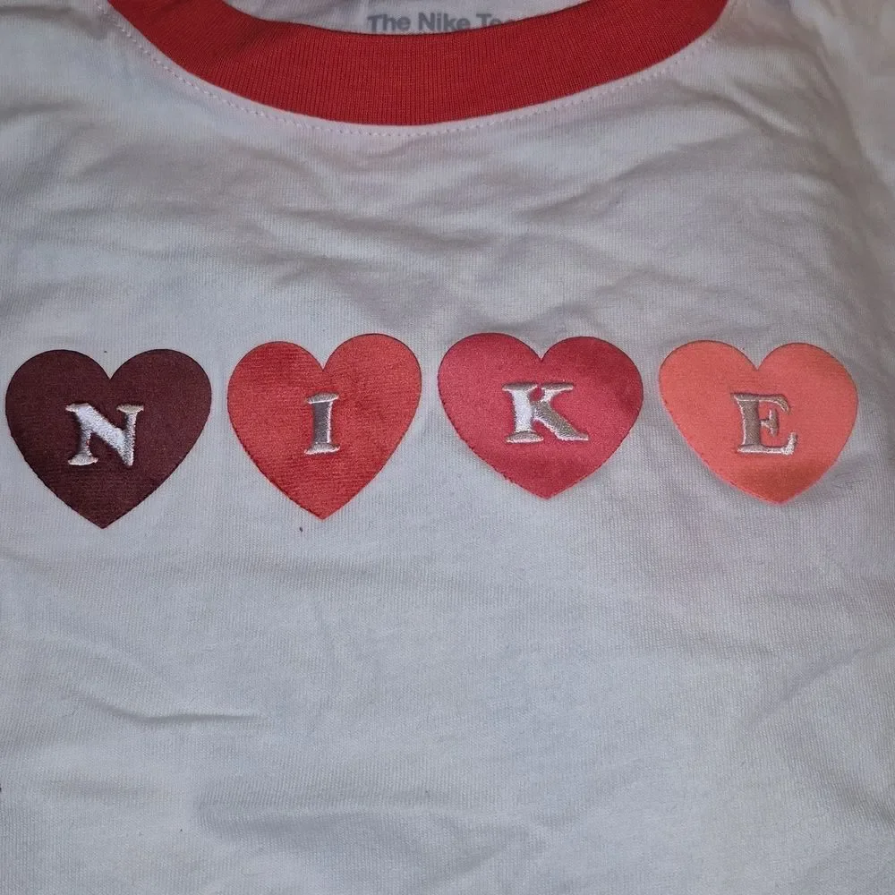 Nike Women's SMALL Logo Hearts Ringer T-Shirt - NEW