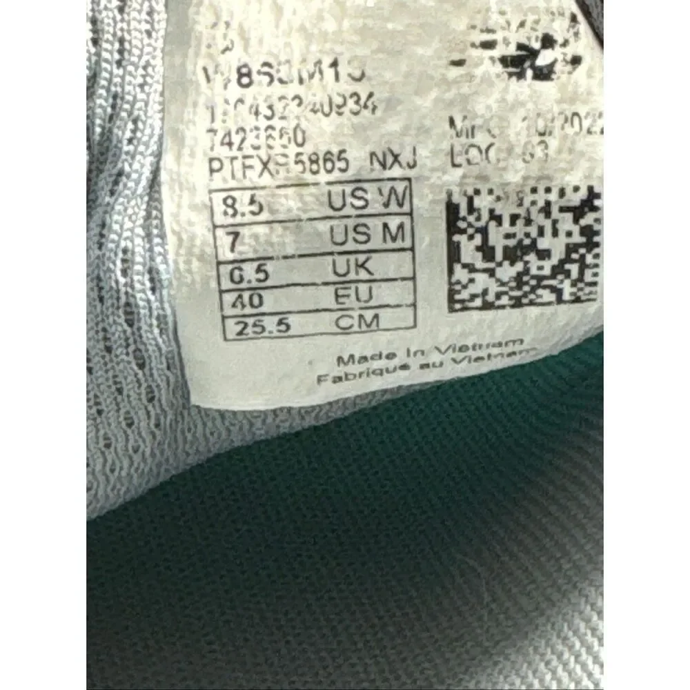 New Balance pre owned