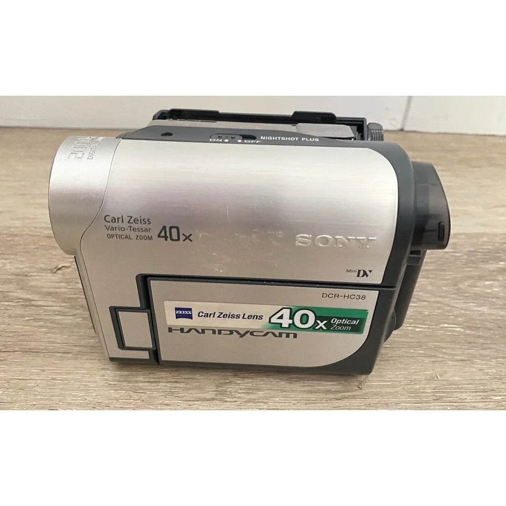 Sony Handycam DCR-HC38 MiniDV Digital Video Camera Recorder